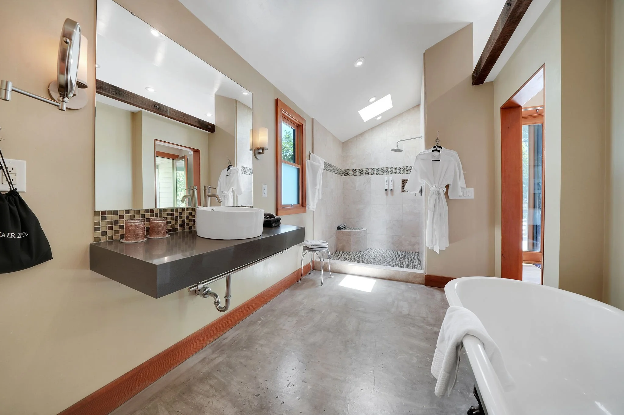 Cottage 4 — Hanford House